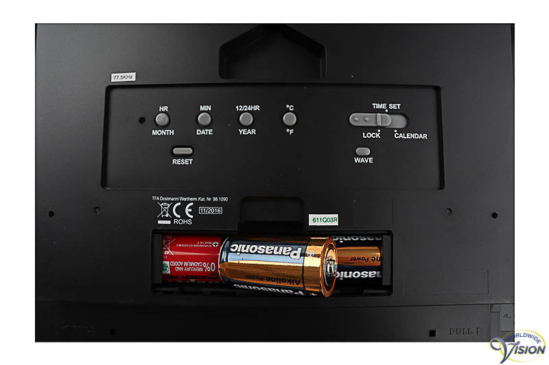 Calendar clock radio controlled, digital time, day, month and temperature display