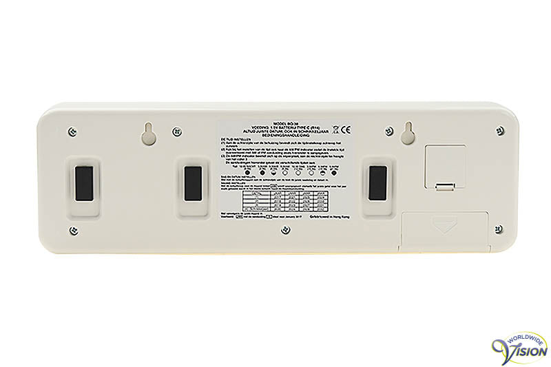 Twemco BQ-38 calendar clock with analogue white, face and date indication