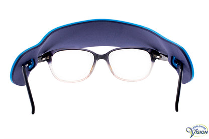 Foam eye-shade for fastening on glasses