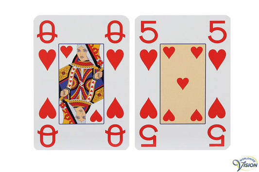 Speelkaarten met normale afbeeldingen en grote cijfers en letters